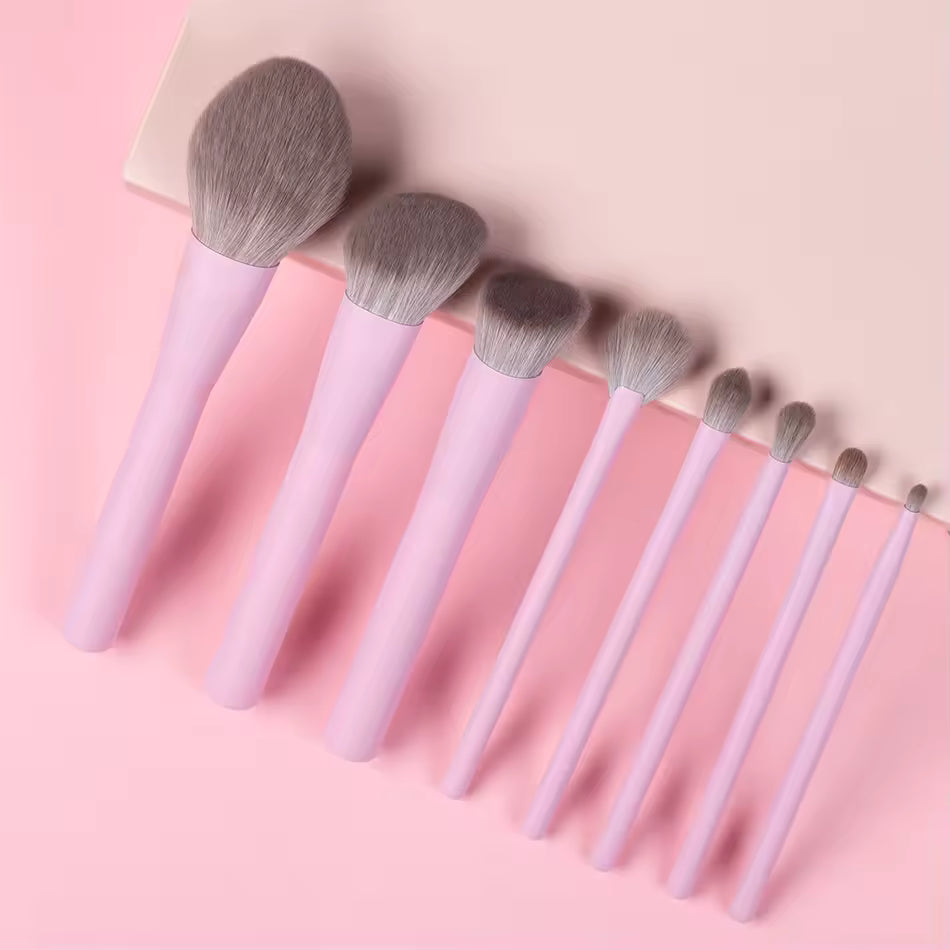 Wholesale 8pcs Professional Makeup Brush Set | Wood Handle | Little Cotton