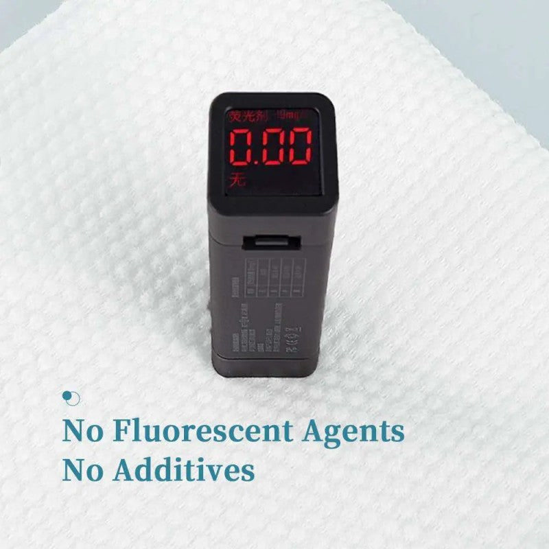 Cost-effective 70x140cm quick-dry viscose disposable bath towels for salons and gyms, mass-produced by Little Cotton facility.